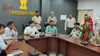 समाधान शिविर में डीसी अभिषेक मीणा ने सुनीं शिकायतें, दिए त्वरित व पारदर्शी समाधान के निर्देश