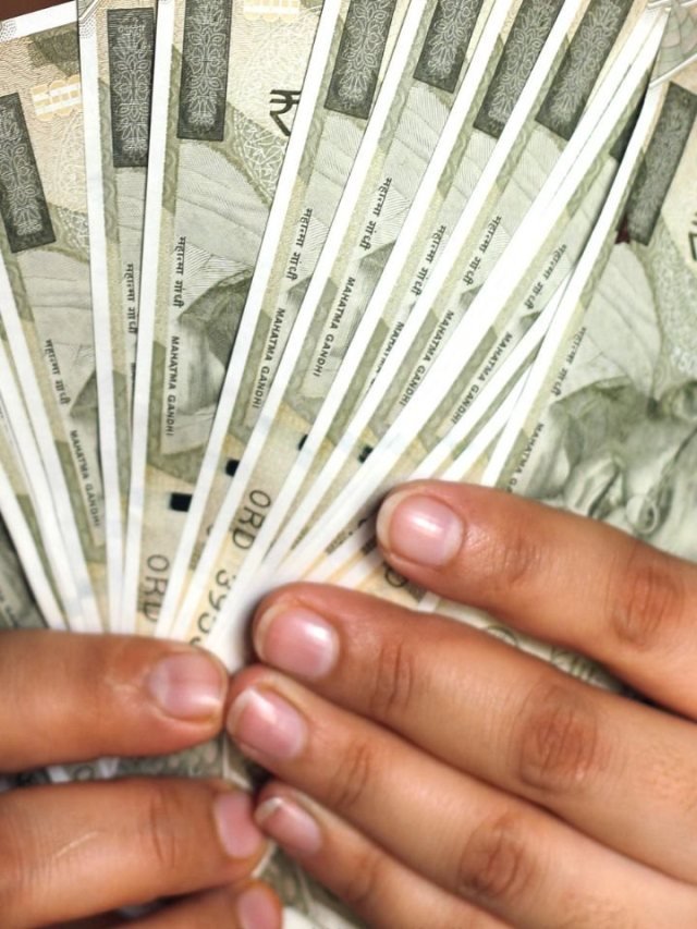 EPFO: 20 हजार सैलरी और 20 साल नौकरी पर कितनी मिलेगी पेंशन?